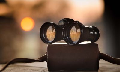 binoculars-1280
